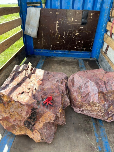 Ландшафтные глыбы красно-фиолетовые 200-1000 килограмм купить в Озёрах