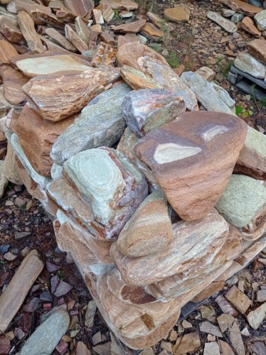 Златолит жёлтый, жёлто-зелёный глыбки и валуны для ланшафтного дизайна купить в Озёрах