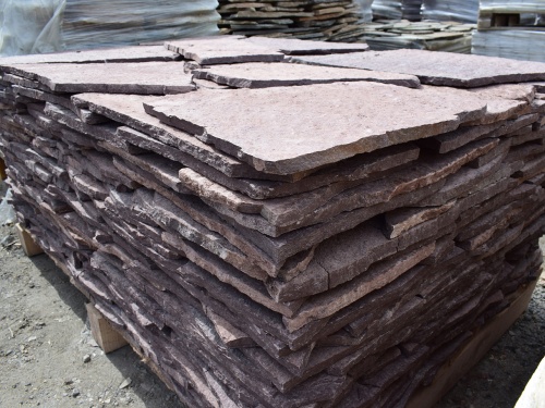 Плитняк лемезит бордовый для облицовки цоколя 20-25 мм  купить в Озёрах