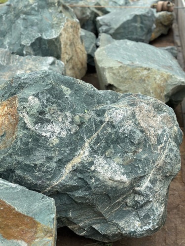 Камни для ландшафтного дизайна зелёные 10-60 килограмм купить в Озёрах