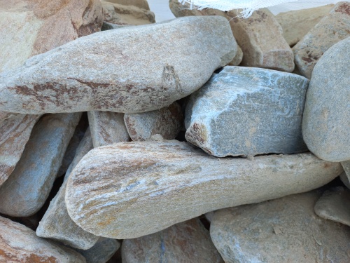 Златолит жёлтый, жёлто-зелёный глыбки и валуны для ланшафтного дизайна купить в Озёрах