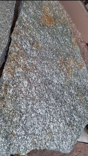 Плитняк златолит серебристый для цоколя, отмостки купить в Озёрах