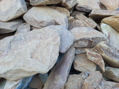 Златолит жёлтый, жёлто-зелёный глыбки и валуны для ланшафтного дизайна купить в Озёрах