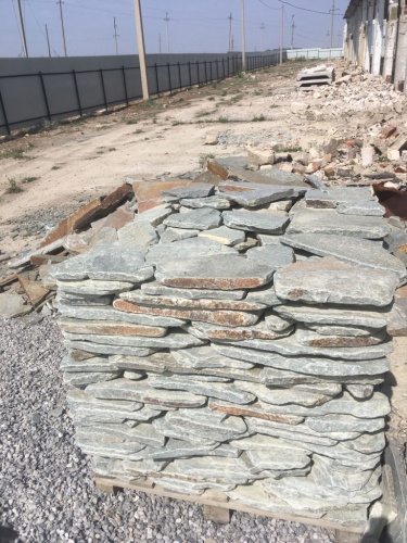 Златолит серебристый галтованный для лестниц купить в Озёрах